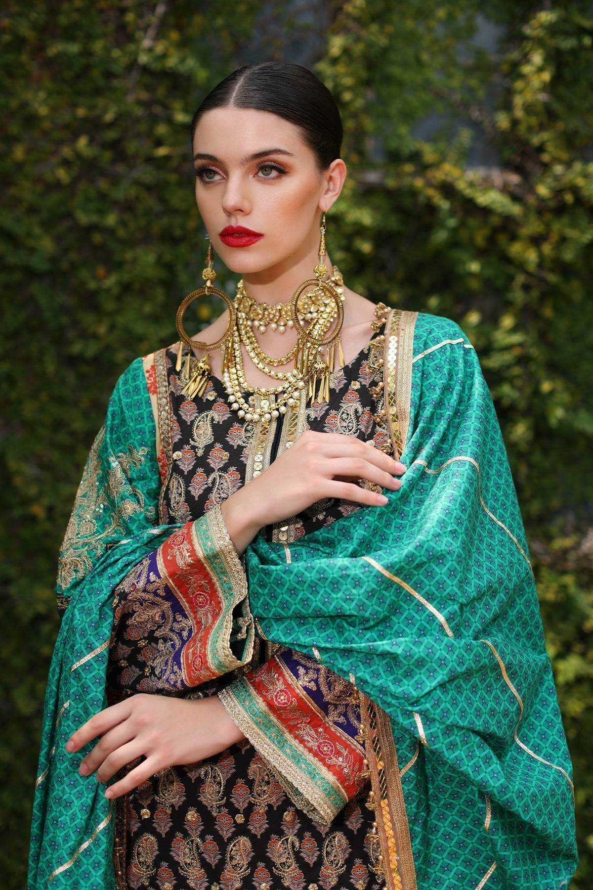 Mina Kashif | Festive Lawn | Zenel - Pakistani Designer Dress - by Mina Kashif | Type: Luxury - 100% Original at Saira Sultan