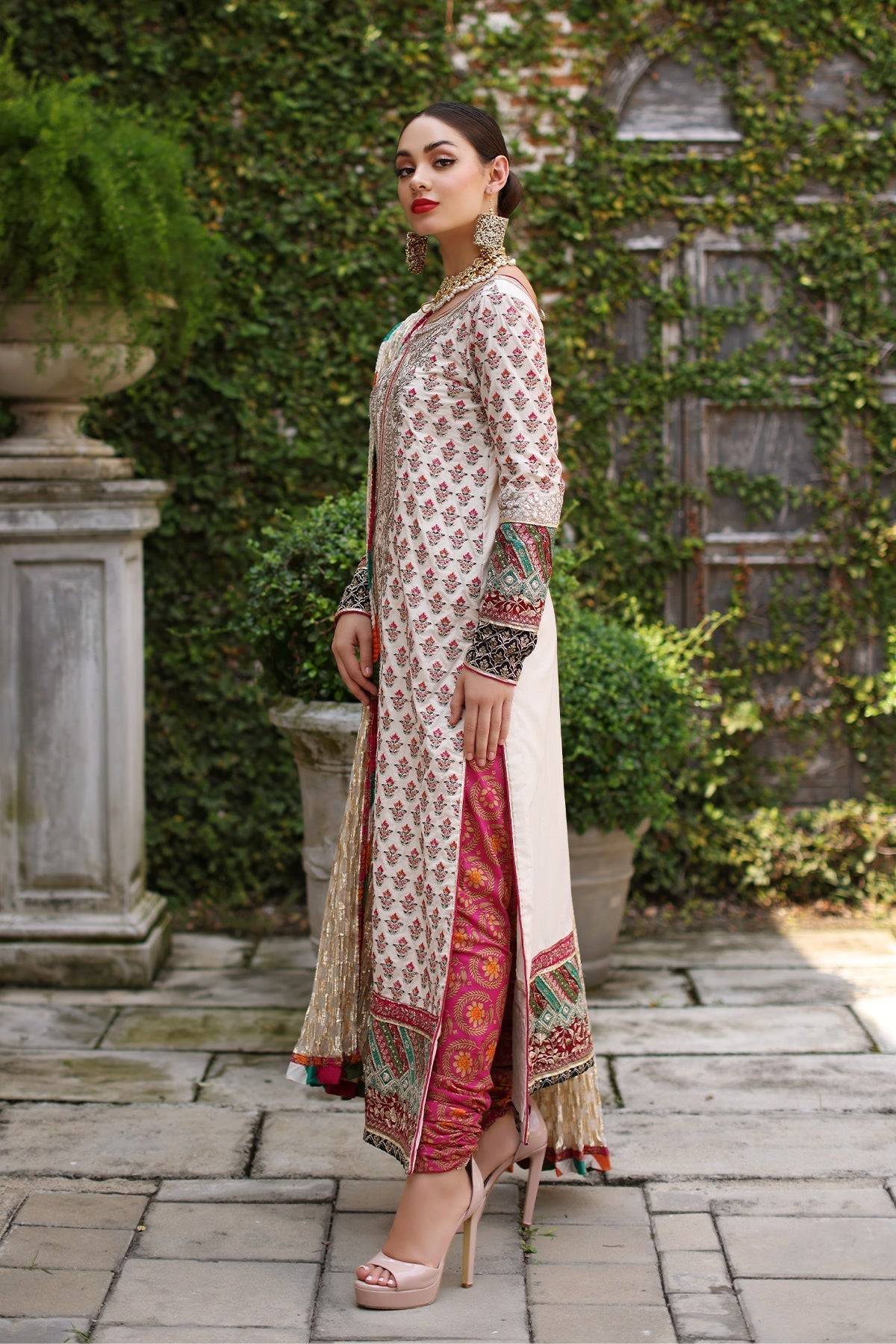 Mina Kashif | Festive Lawn | Parsa - Pakistani Designer Dress - by Mina Kashif | Type: Luxury - 100% Original at Saira Sultan