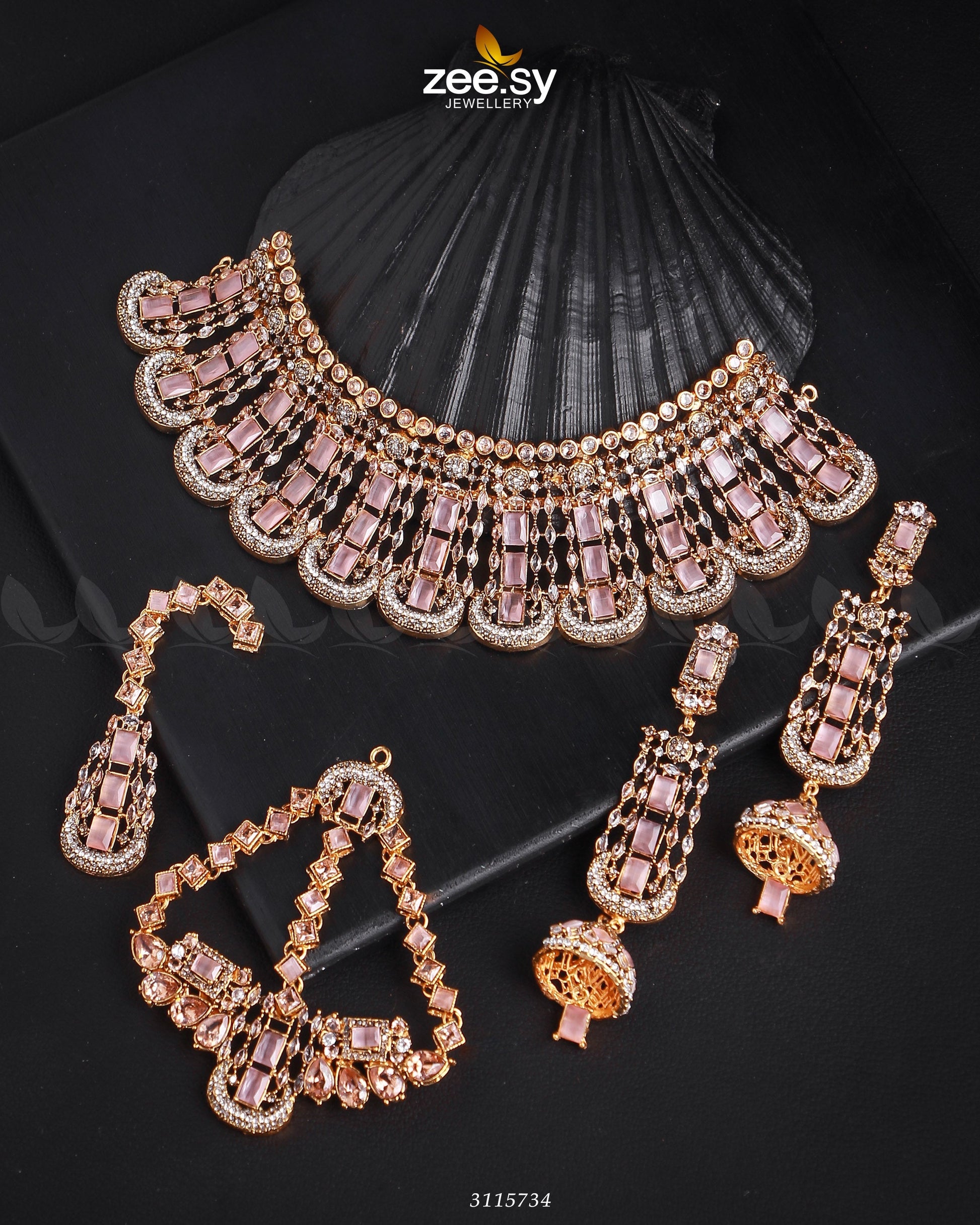 Ariana Bridal Sets Golden Mint Pink
