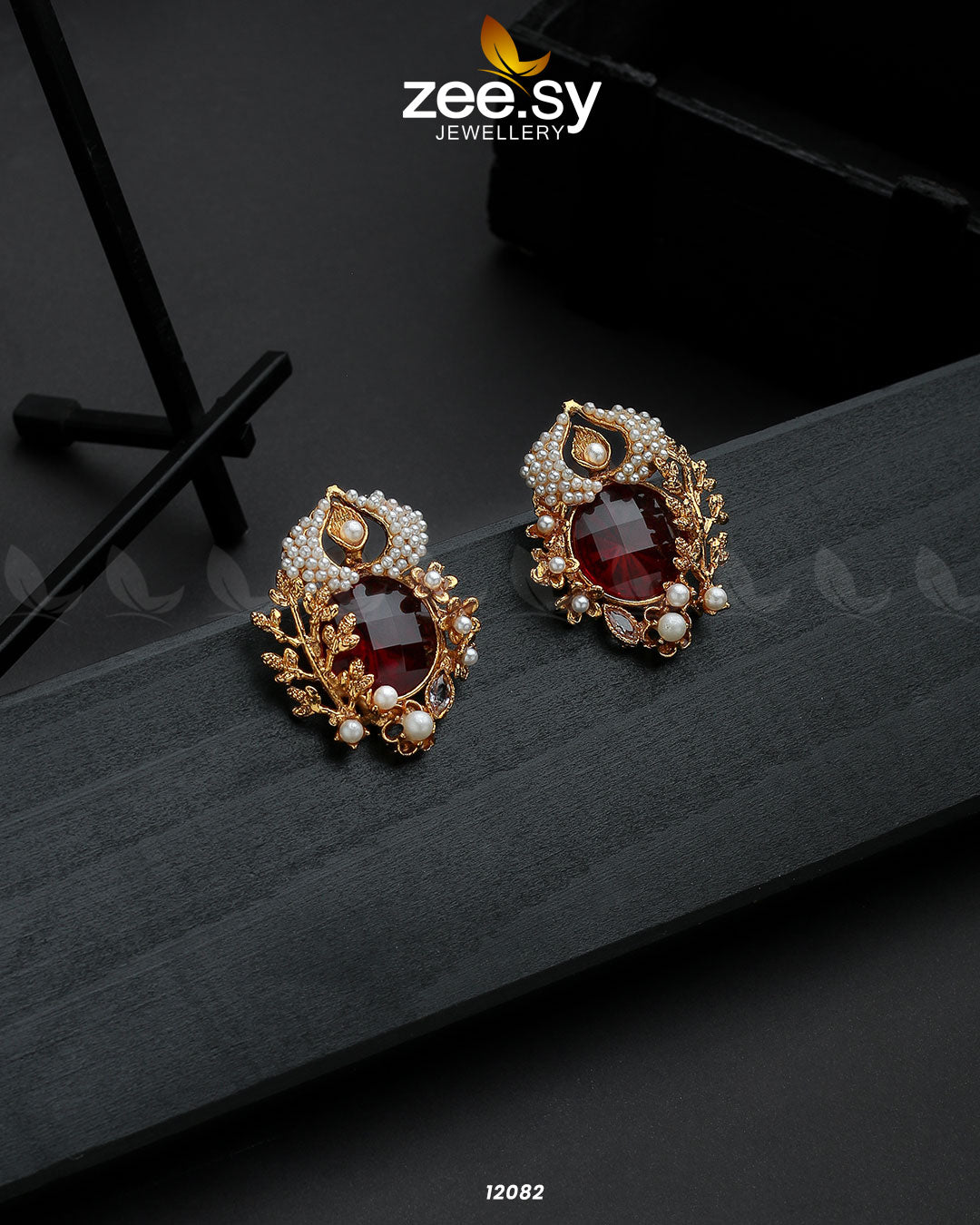 Moonlit Sparkle Red