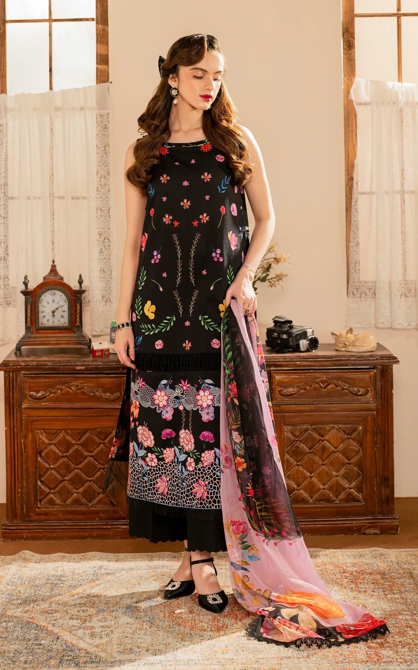 Asifa and Nabeel | Meraki Vintage 25 | Morbagh (MVL25-08) XS Black Lawn