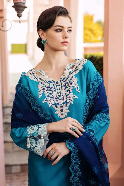 Mushq | Tehreem Luxury Pret 24 | WHISPERING WILLOW - Pakistani Designer Dress - by Mushq | Type: Luxury - 100% Original at Saira Sultan