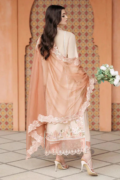 Mushq | Tehreem Luxury Pret 24 | ENCHANTED ELEGANCE - Pakistani Designer Dress - by Mushq | Type: Luxury - 100% Original at Saira Sultan