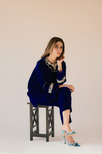 Sammy K | Velvet Festive Edit | Royal blue velvet Poncho Outfit L Dark Blue Velvet