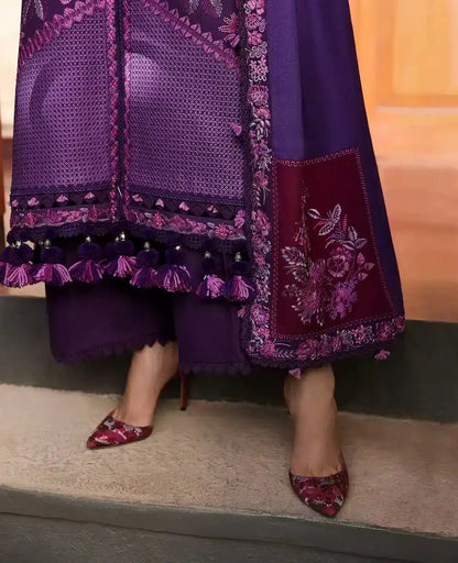 Republic Womenswear | Noemei Luxury Shawl 23 | NWU23-D1-B - Pakistani Designer Dress - by Republic Womenswear | Type: Luxury - 100% Original at Saira Sultan