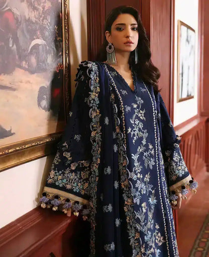 Republic Womenswear | Noemei Luxury Shawl 23 | NWU23-D2-A - Pakistani Designer Dress - by Republic Womenswear | Type: Luxury - 100% Original at Saira Sultan