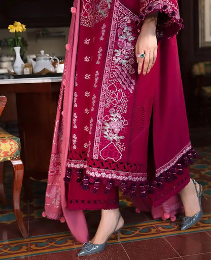 Republic Womenswear | Noemei Luxury Shawl 23 | NWU23-D4-A - Pakistani Designer Dress - by Republic Womenswear | Type: Luxury - 100% Original at Saira Sultan