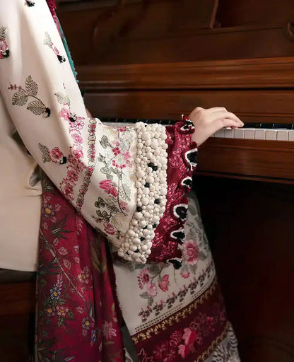 Republic Womenswear | Noemei Luxury Shawl 23 | NWU23-D8-B - Pakistani Designer Dress - by Republic Womenswear | Type: Luxury - 100% Original at Saira Sultan