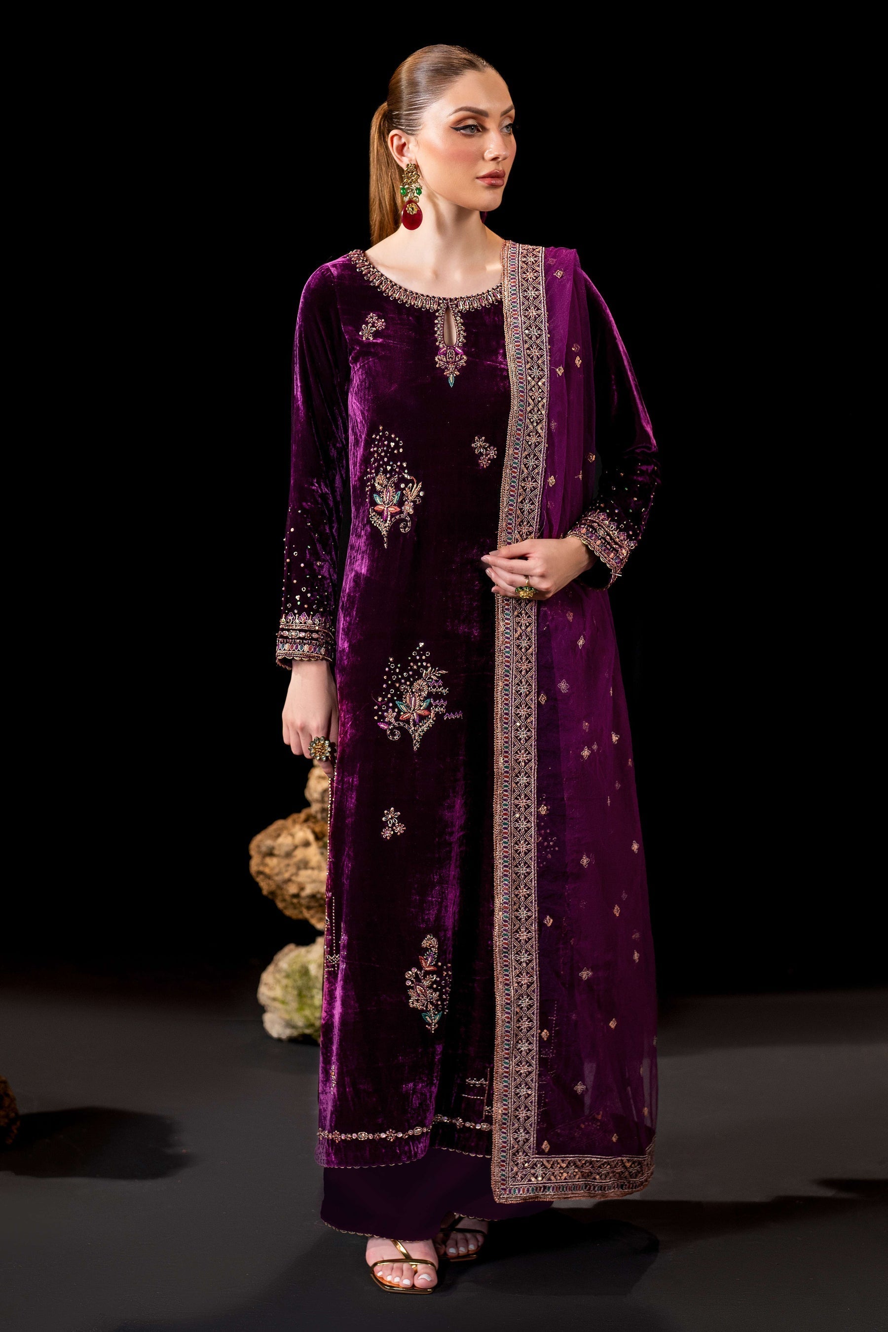 Naqshi | Makhmal 24 |  Rubayi - Pakistani Designer Dress - by Naqshi | Type: Ladies Clothes - 100% Original at Saira Sultan
