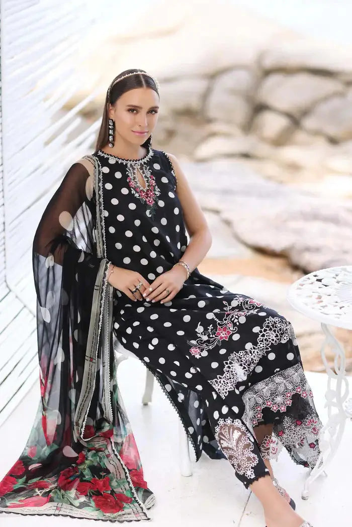 Noor by Saadia Asad | Luxe Printkari 24 | D6-A - Pakistani Designer Dress - by Noor by Saadia Asad | Type: Luxury - 100% Original at Saira Sultan