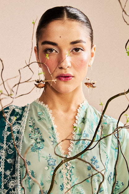 Zara Shahjahan | Satori 25 | Nozomi-2B XL Aqua Lawn