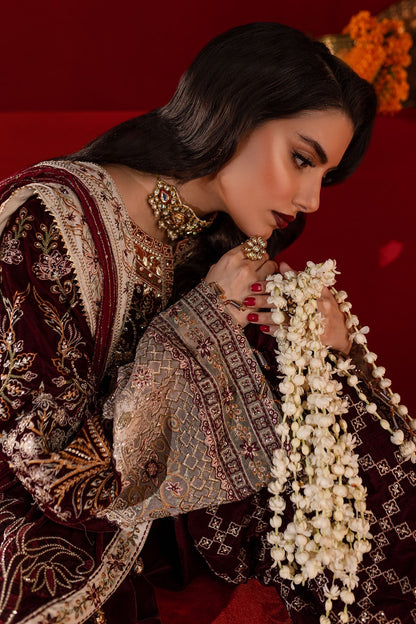 Nureh | Maya Velvet |  NW-89 - Pakistani Designer Dress - by Nureh | Type: Ladies Clothes - 100% Original at Saira Sultan