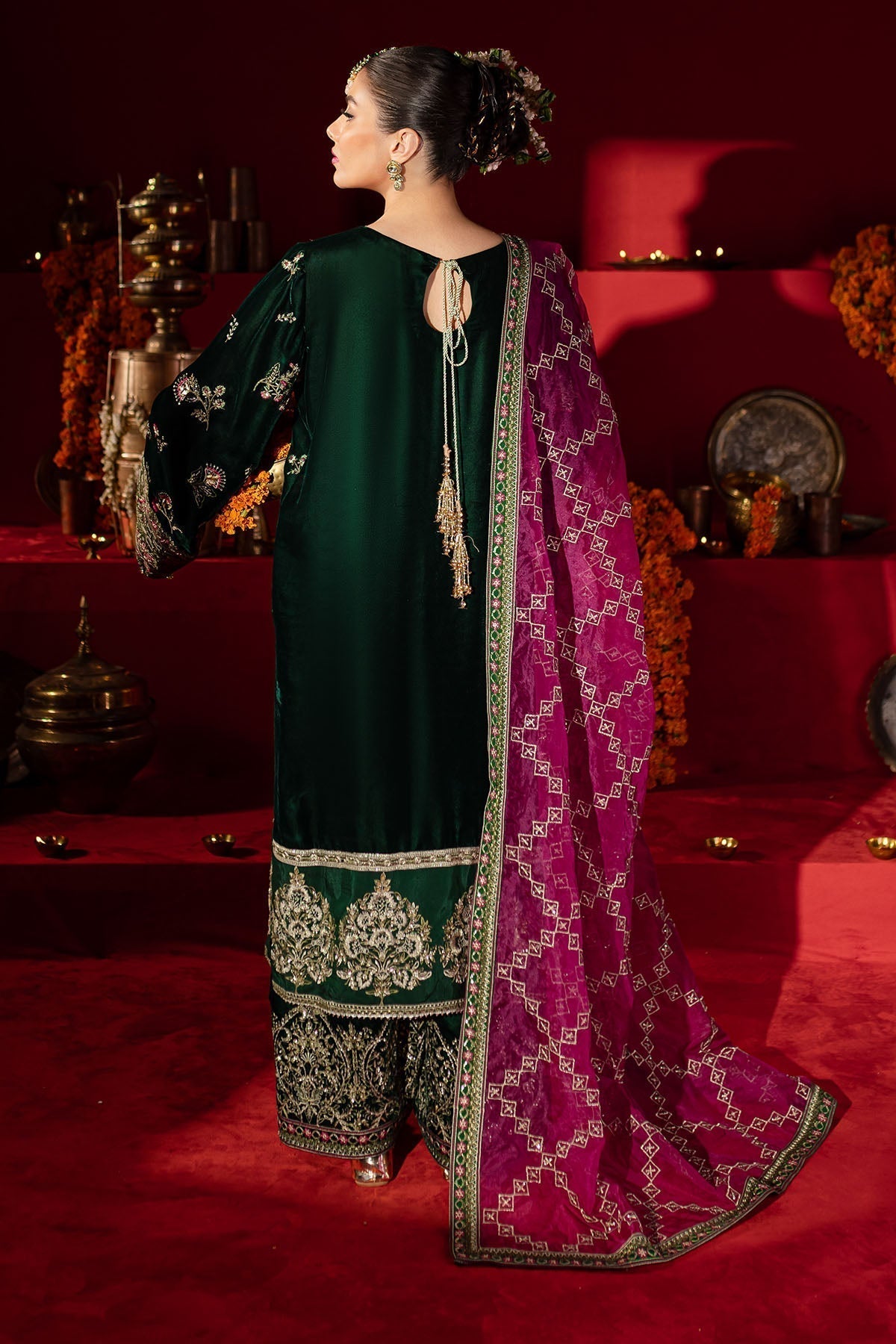 Nureh | Maya Velvet |  NW-88 - Pakistani Designer Dress - by Nureh | Type: Ladies Clothes - 100% Original at Saira Sultan