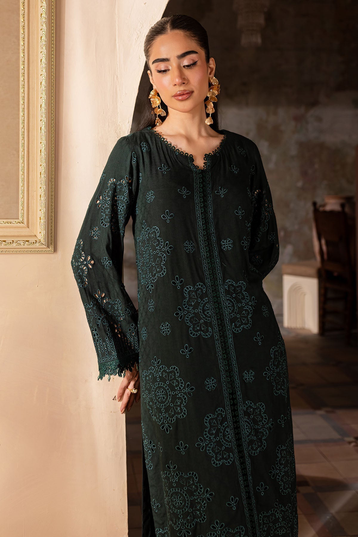 Nureh | Shades of Winter | NP-584 M Bottle Green Linen Jacquard