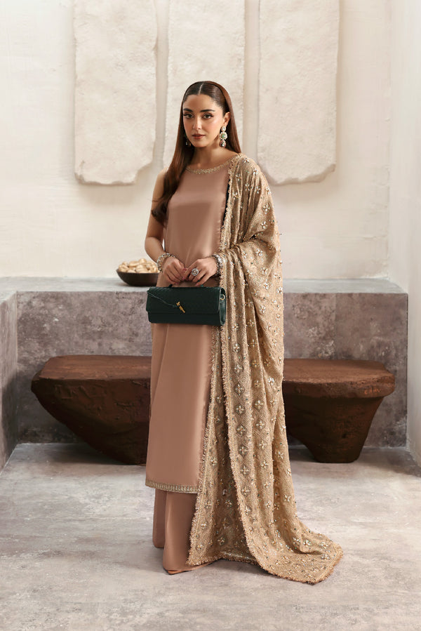Vanya | Revuse Wedding Formals | RV-07 - Pakistani Designer Dress - by Vanya - Type : Ladies Clothes - 100% Original at Saira Sultan