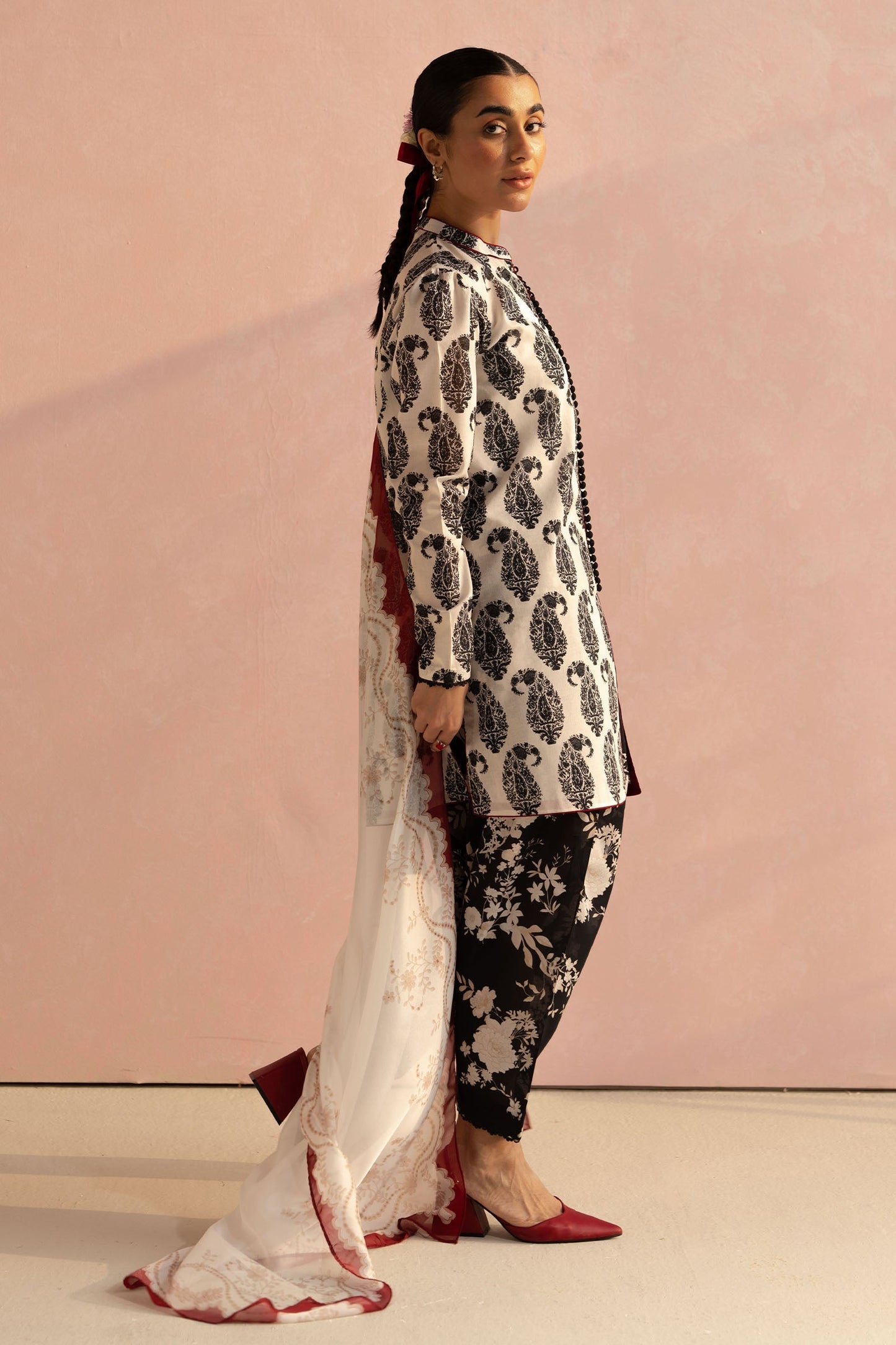 Zara Shahjahan | Coco Prints 25 | Paisley-6A M White Lawn