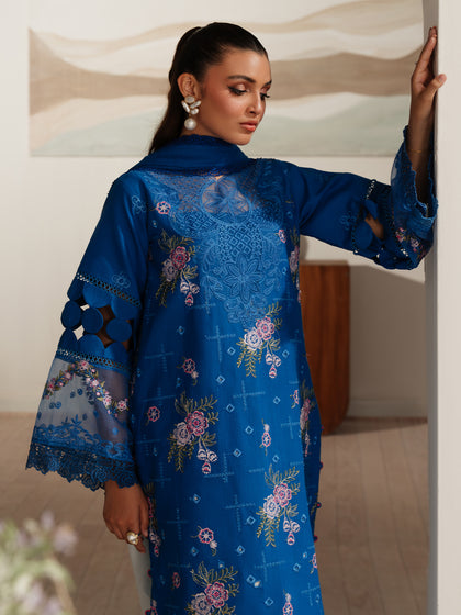 Parishay | Mira Winter |  DU-09 - Pakistani Designer Dress - by Parishay | Type: Ladies Clothes - 100% Original at Saira Sultan