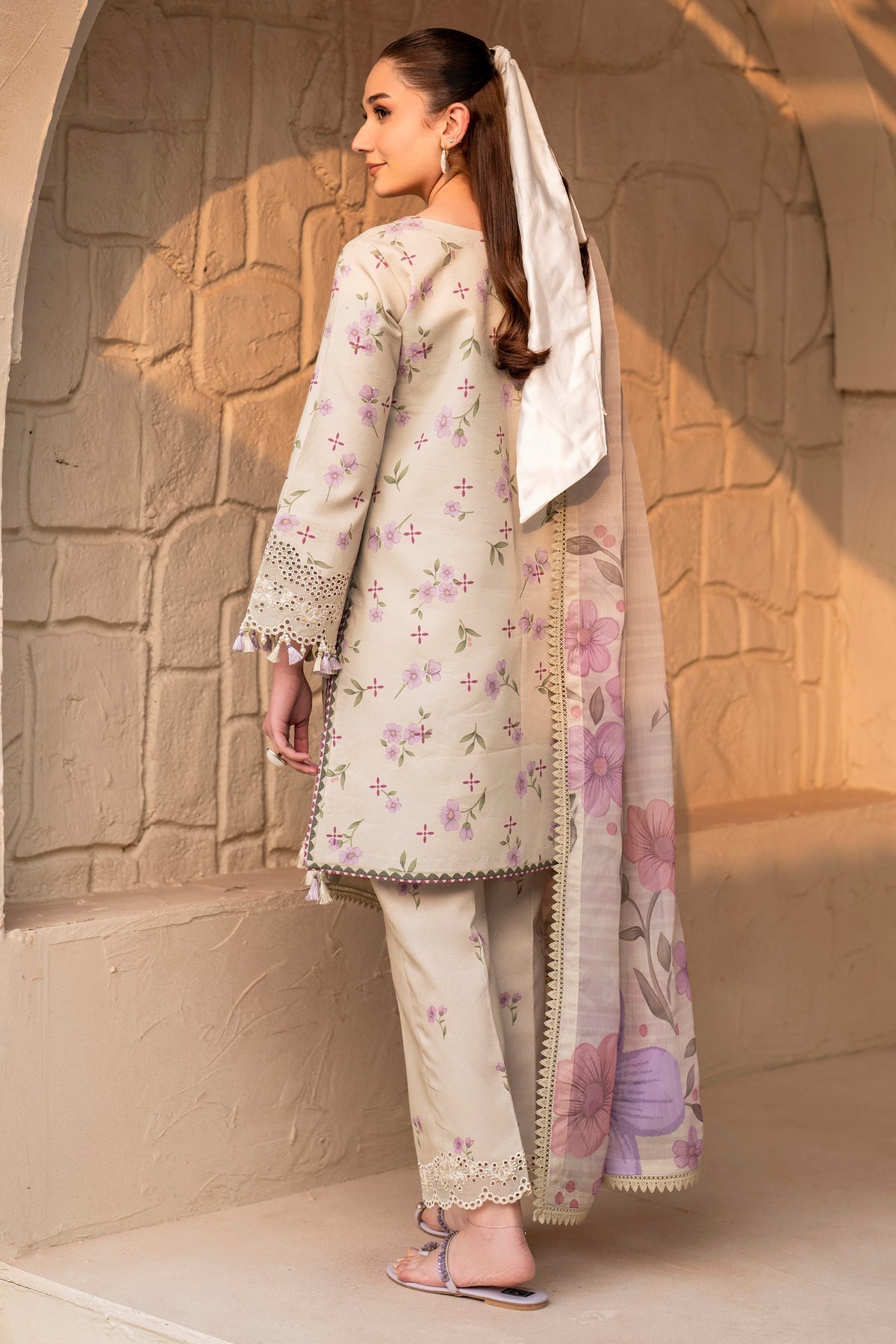 Alizeh | Levana Lawn | Pesto S Pale Brown Lawn