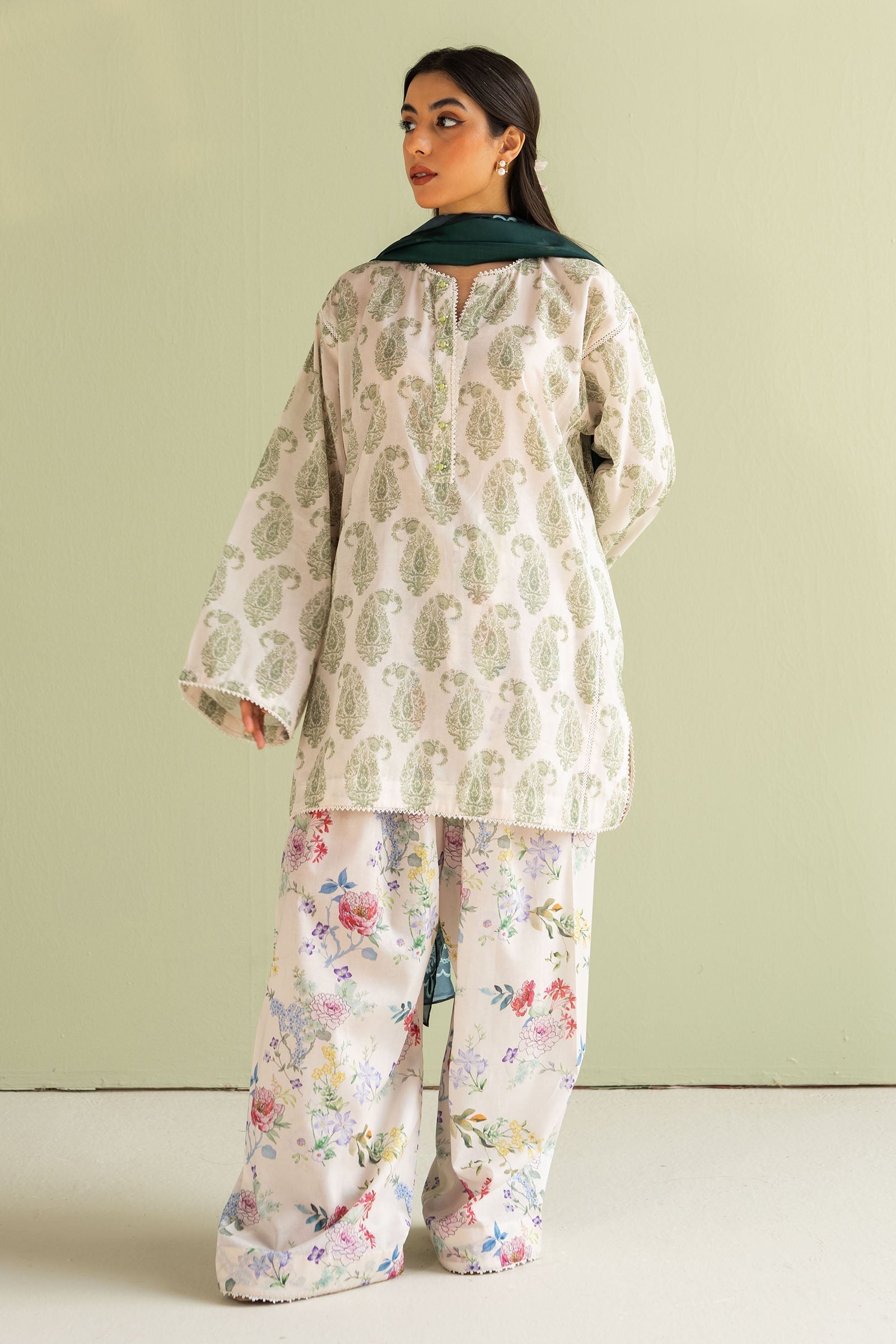 Zara Shahjahan | Coco Prints 25 | Paisley-6B XS Off White Lawn