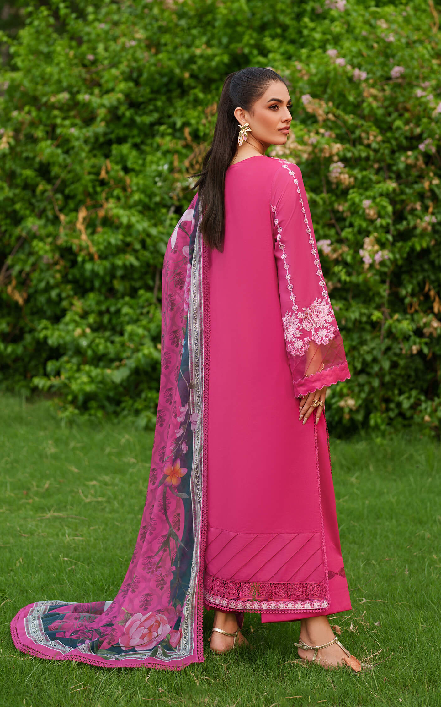 Asifa and Nabeel | Eden Cambric 25 | Pink Reverie ECU25-06 - Pakistani Designer Dress - by Asifa and Nabeel - Type : Ladies Clothes - 100% Original at Saira Sultan