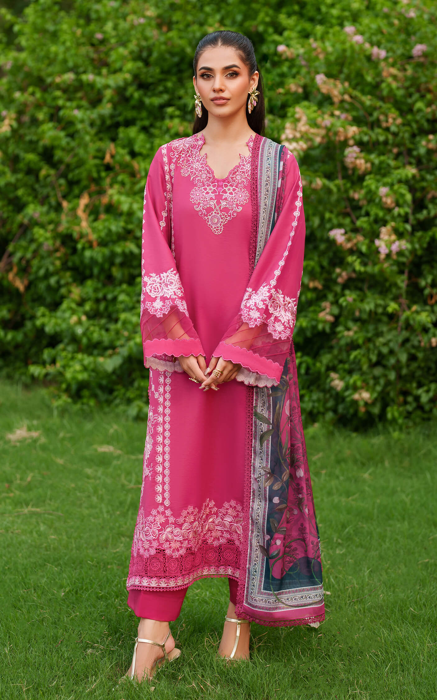 Asifa and Nabeel | Eden Cambric 25 | Pink Reverie ECU25-06 - Pakistani Designer Dress - by Asifa and Nabeel - Type : Ladies Clothes - 100% Original at Saira Sultan
