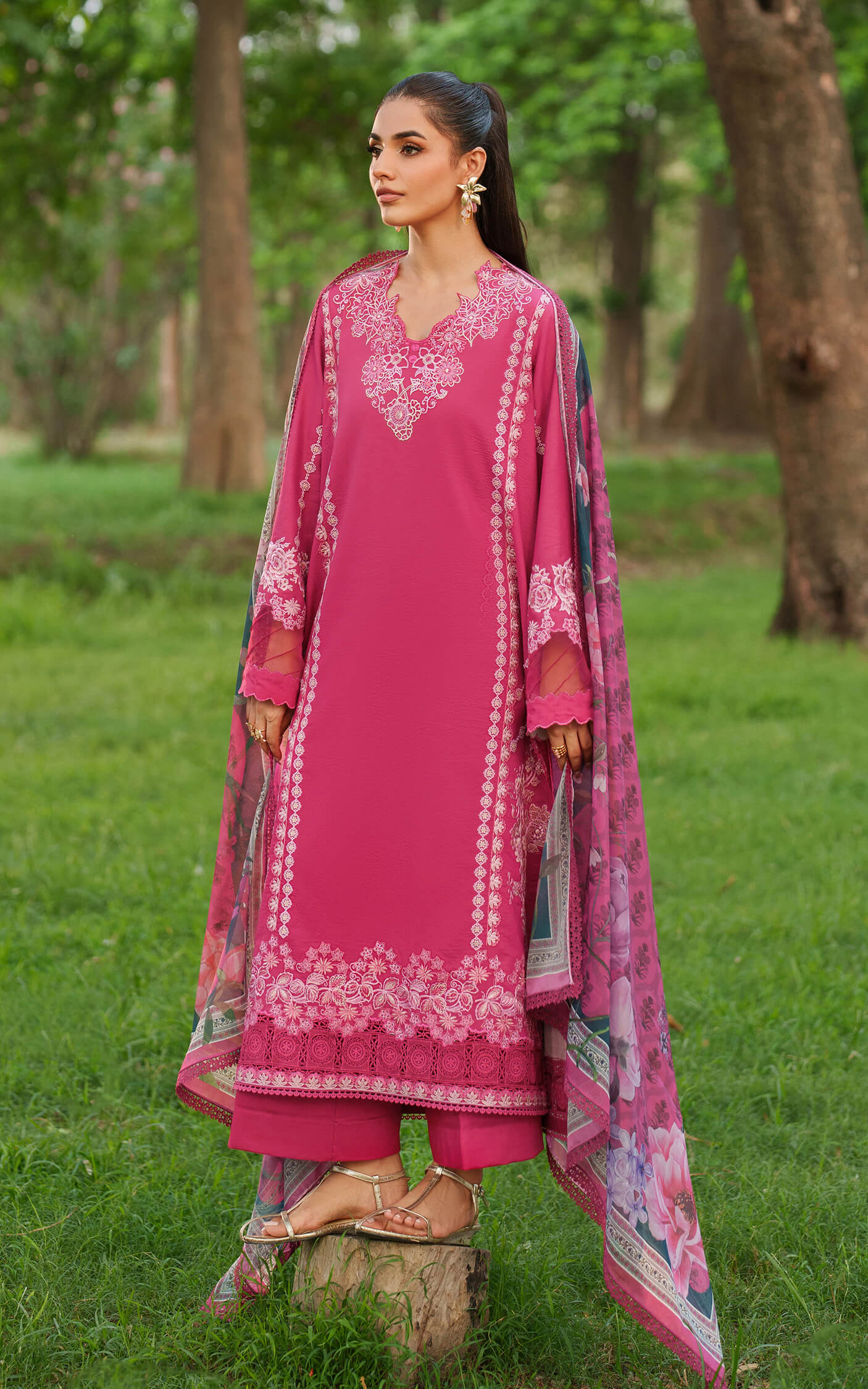 Asifa and Nabeel | Eden Cambric 25 | Pink Reverie ECU25-06 - Pakistani Designer Dress - by Asifa and Nabeel - Type : Ladies Clothes - 100% Original at Saira Sultan