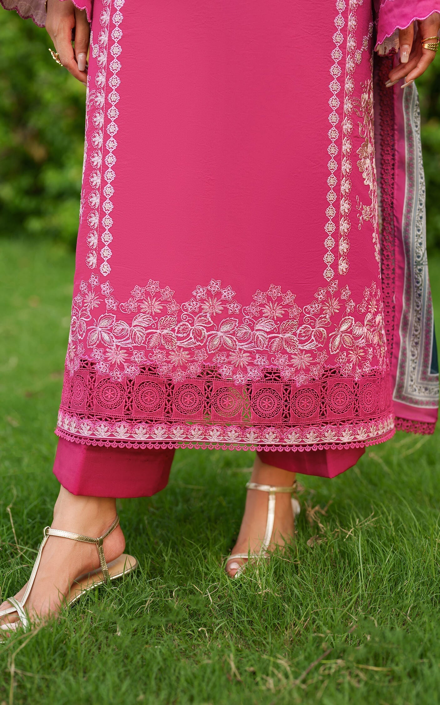 Asifa and Nabeel | Eden Cambric 25 | Pink Reverie ECU25-06 - Pakistani Designer Dress - by Asifa and Nabeel - Type : Ladies Clothes - 100% Original at Saira Sultan