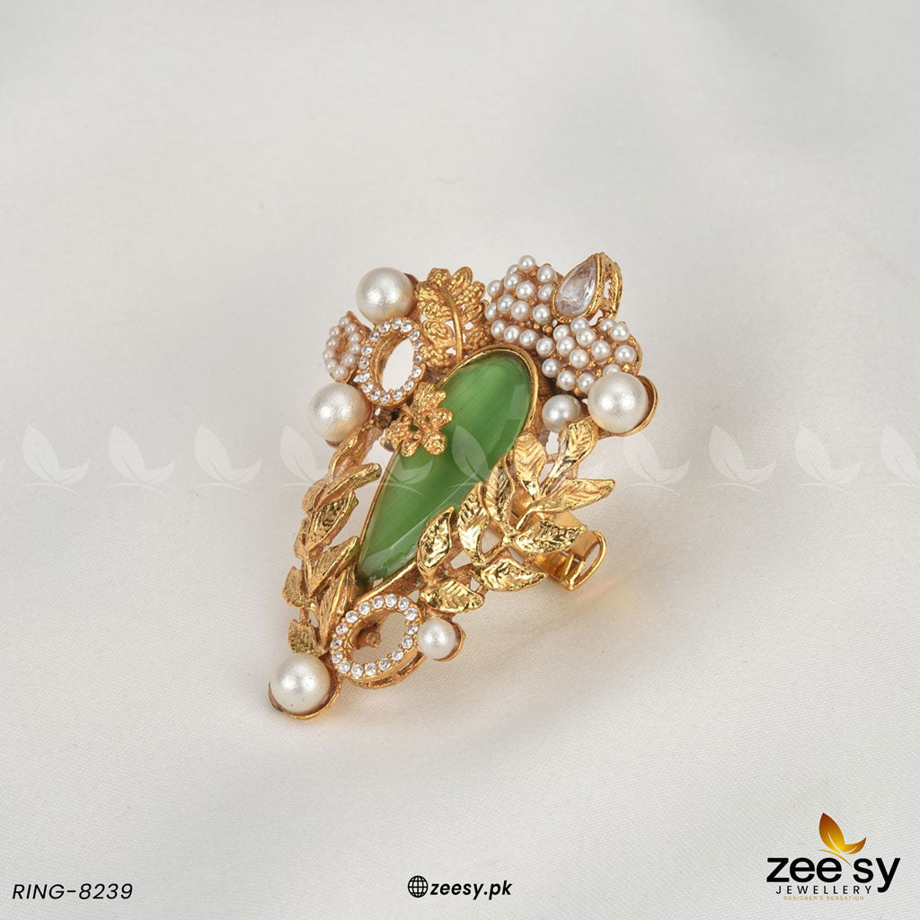 Ring-8239