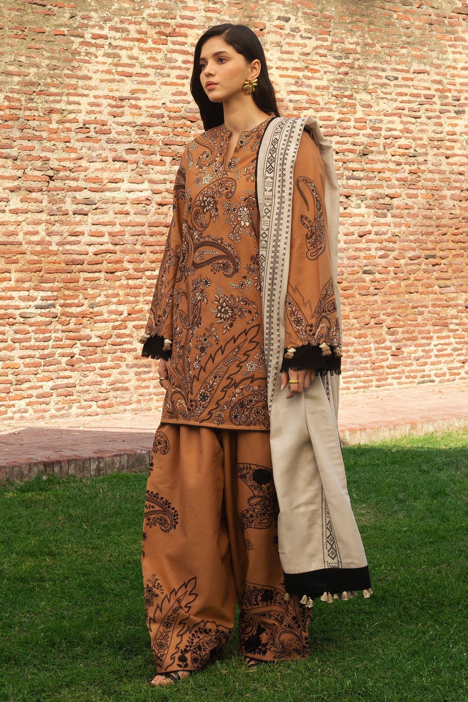 Zara Shahjahan | Winter 24 |  ROYA-D6 - Pakistani Designer Dress - by Zara Sahjahan | Type: Ladies Clothes - 100% Original at Saira Sultan
