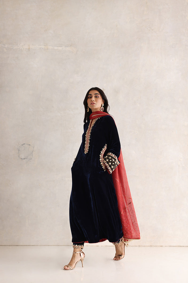 Sana Abbas | Velvet Formals | RAINA M Midnight Blue Velvet