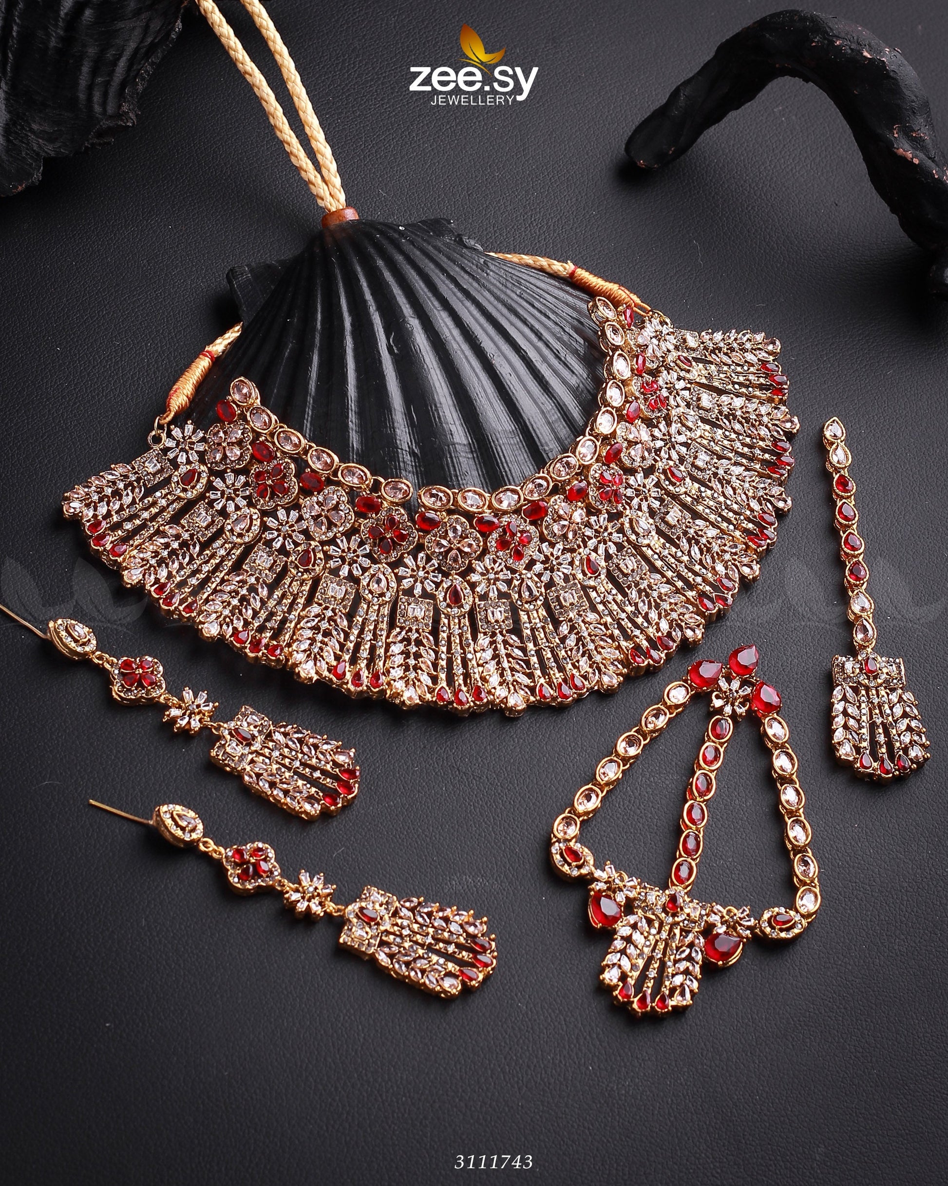 Momina Bridal Sets Golden Red