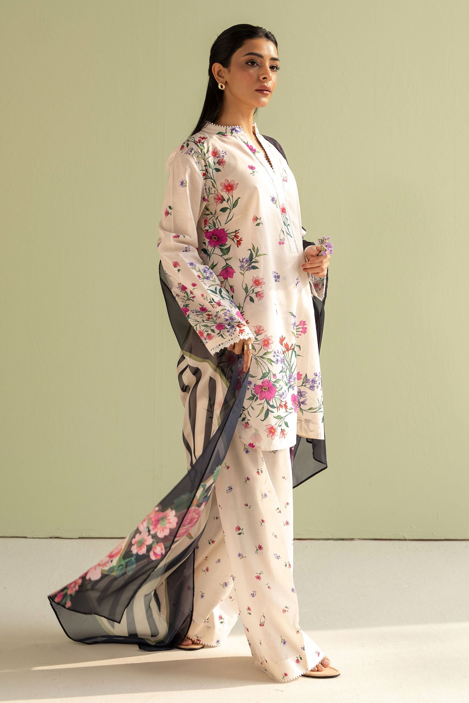 Zara Shahjahan | Coco Prints 25 | Reena-4B M Off White Lawn