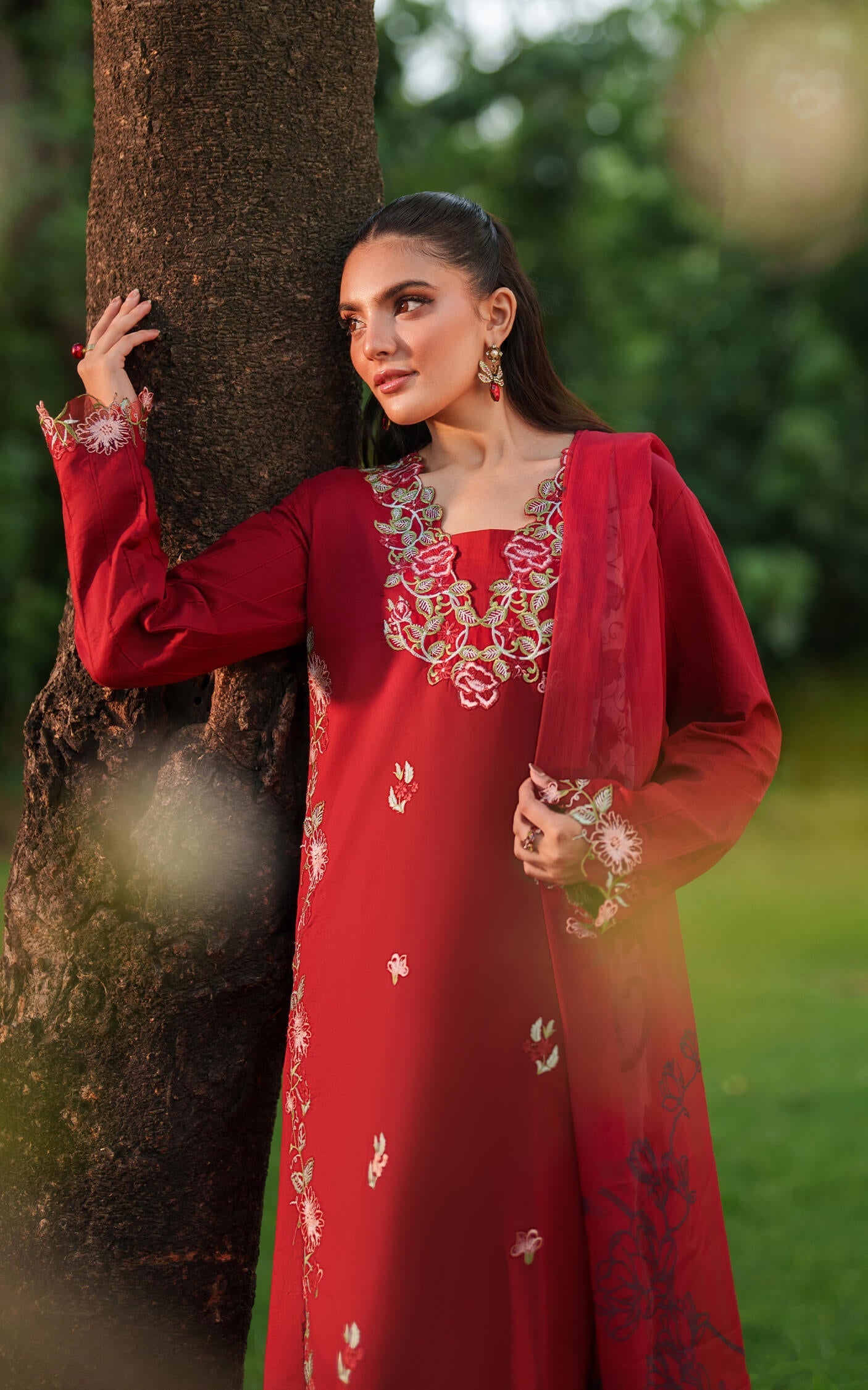 Asifa and Nabeel | Eden Cambric 25 | Rose Whisper ECU25-07 - Pakistani Designer Dress - by Asifa and Nabeel - Type : Ladies Clothes - 100% Original at Saira Sultan