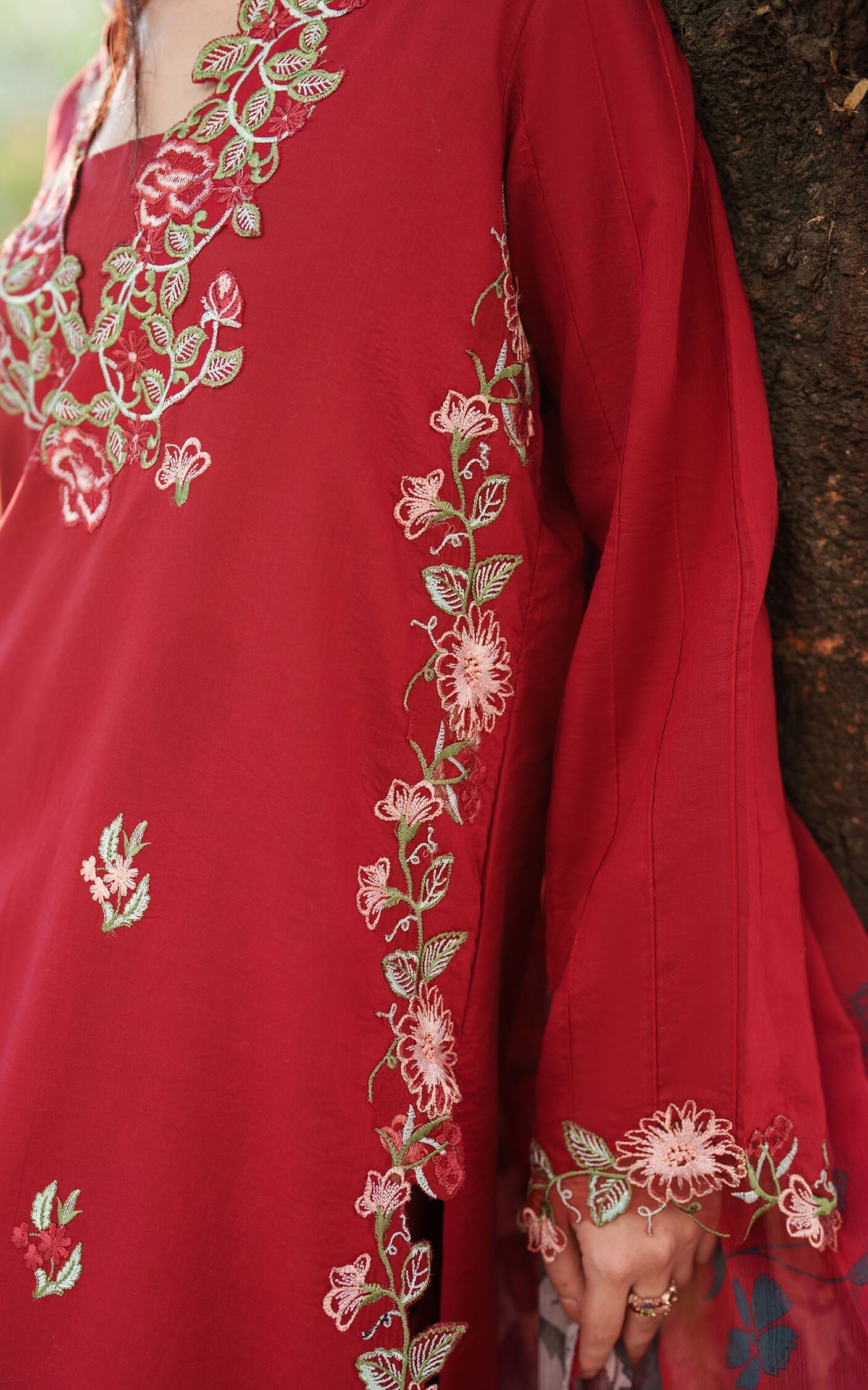 Asifa and Nabeel | Eden Cambric 25 | Rose Whisper ECU25-07 - Pakistani Designer Dress - by Asifa and Nabeel - Type : Ladies Clothes - 100% Original at Saira Sultan