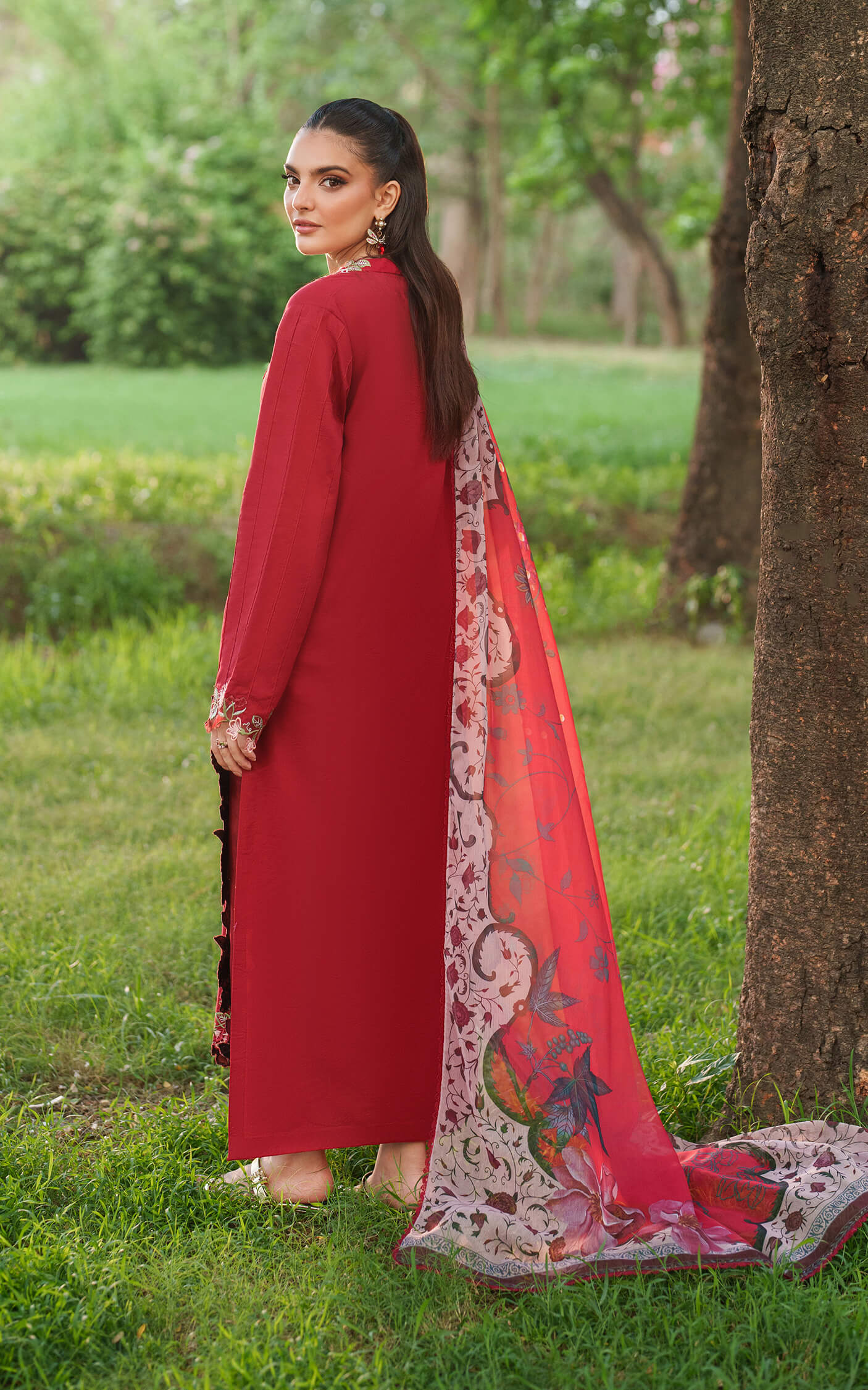 Asifa and Nabeel | Eden Cambric 25 | Rose Whisper ECU25-07 - Pakistani Designer Dress - by Asifa and Nabeel - Type : Ladies Clothes - 100% Original at Saira Sultan