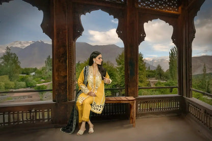 Sable Vogue | Winter 23 | SWC-05-23 - Pakistani Designer Dress - by Sable Vogue | Type: Luxury - 100% Original at Saira Sultan
