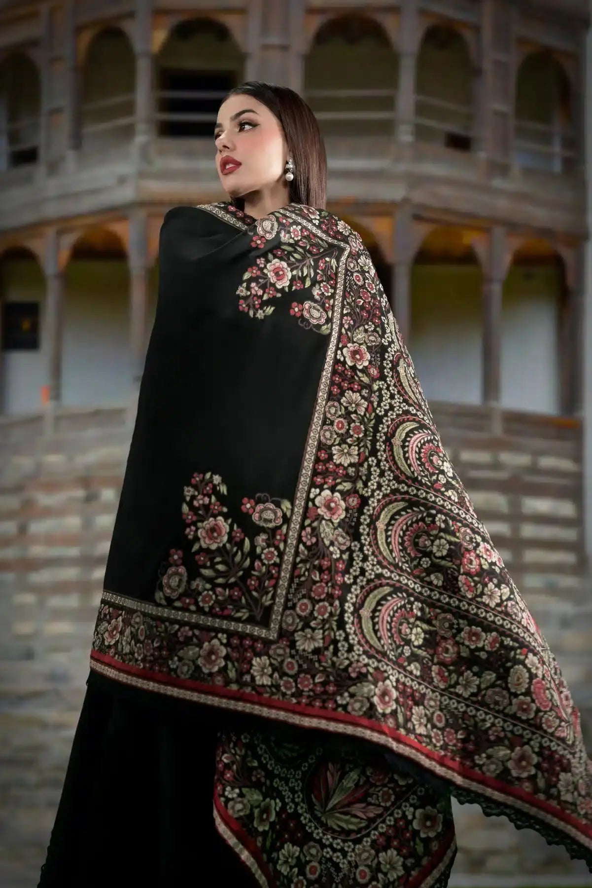 Sable Vogue | Winter 23 | SWC-07-23 - Pakistani Designer Dress - by Sable Vogue | Type: Luxury - 100% Original at Saira Sultan