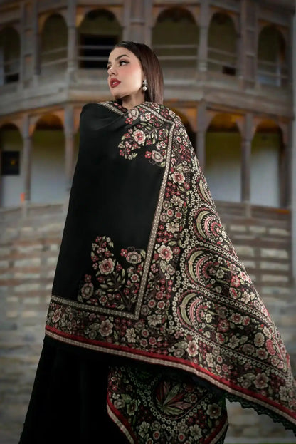 Sable Vogue | Winter 23 | SWC-07-23 - Pakistani Designer Dress - by Sable Vogue | Type: Luxury - 100% Original at Saira Sultan