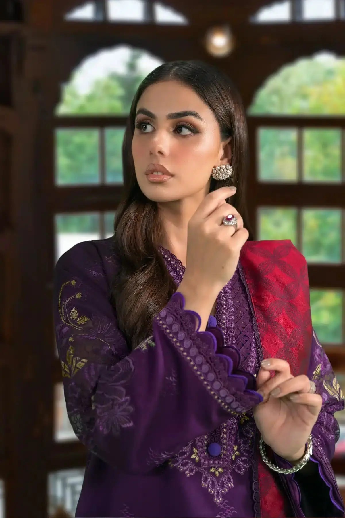 Sable Vogue | Winter 23 | SWC-08-23 - Pakistani Designer Dress - by Sable Vogue | Type: Luxury - 100% Original at Saira Sultan