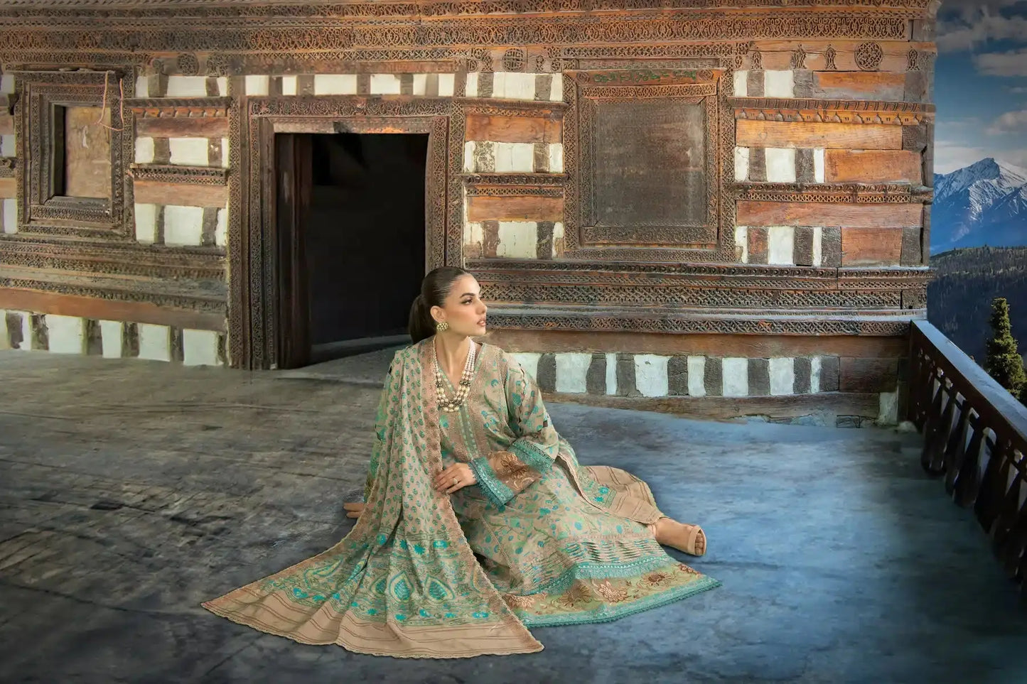 Sable Vogue | Winter 23 | SWC-10-23 - Pakistani Designer Dress - by Sable Vogue | Type: Luxury - 100% Original at Saira Sultan