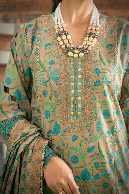 Sable Vogue | Winter 23 | SWC-10-23 - Pakistani Designer Dress - by Sable Vogue | Type: Luxury - 100% Original at Saira Sultan