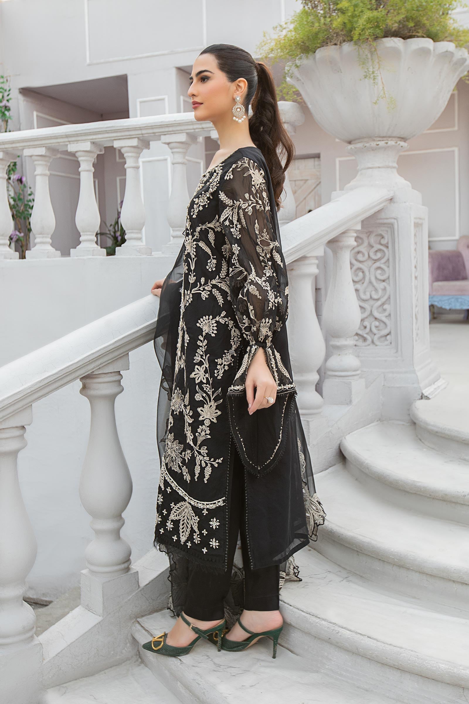 Maira B | Ready to Wear | SF-EA23-28R1 L Black
