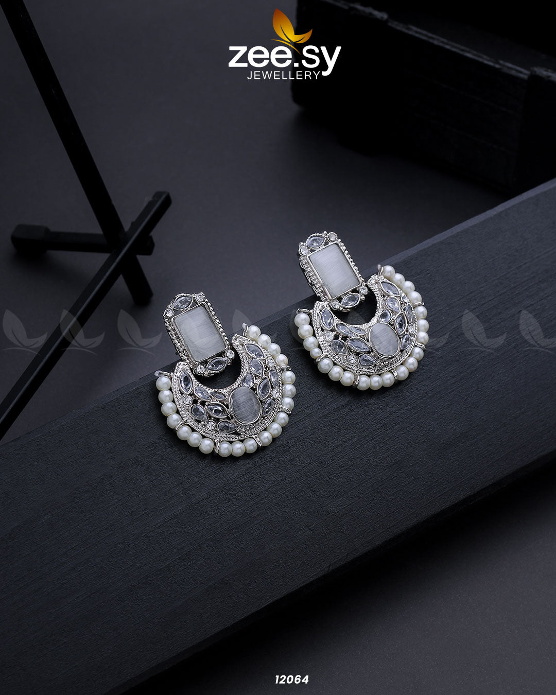 Silver Cluster Pearl Earring White