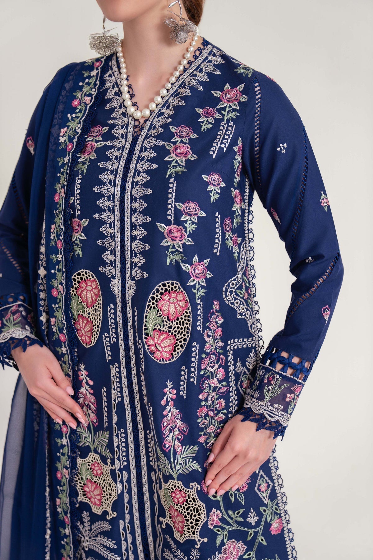 Sable Vogue | Luxury Lawn 25 | SL-07-25-V2 S Navy Blue Lawn
