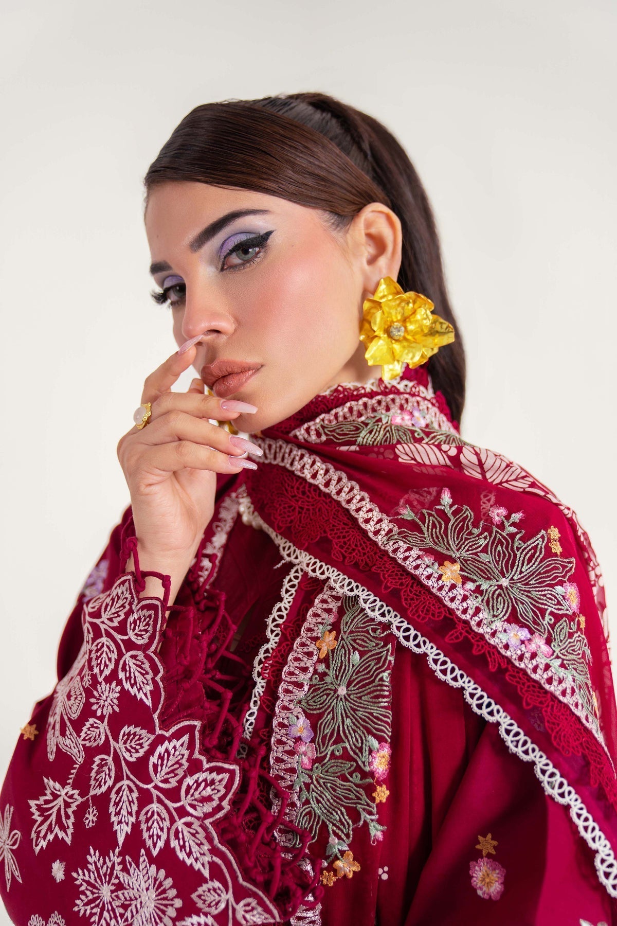 Sable Vogue | Luxury Lawn 25 | SL-08-25-V2 L Haute Red Lawn