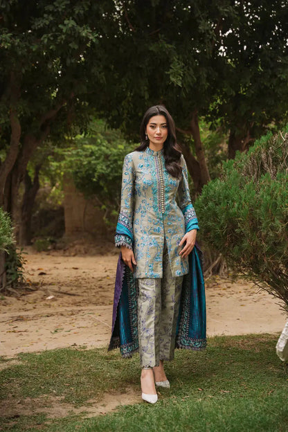 Sable Vogue | Winter Collection 24 | SWC-02-23 - Pakistani Designer Dress - by Sable Vogue | Type: Luxury - 100% Original at Saira Sultan