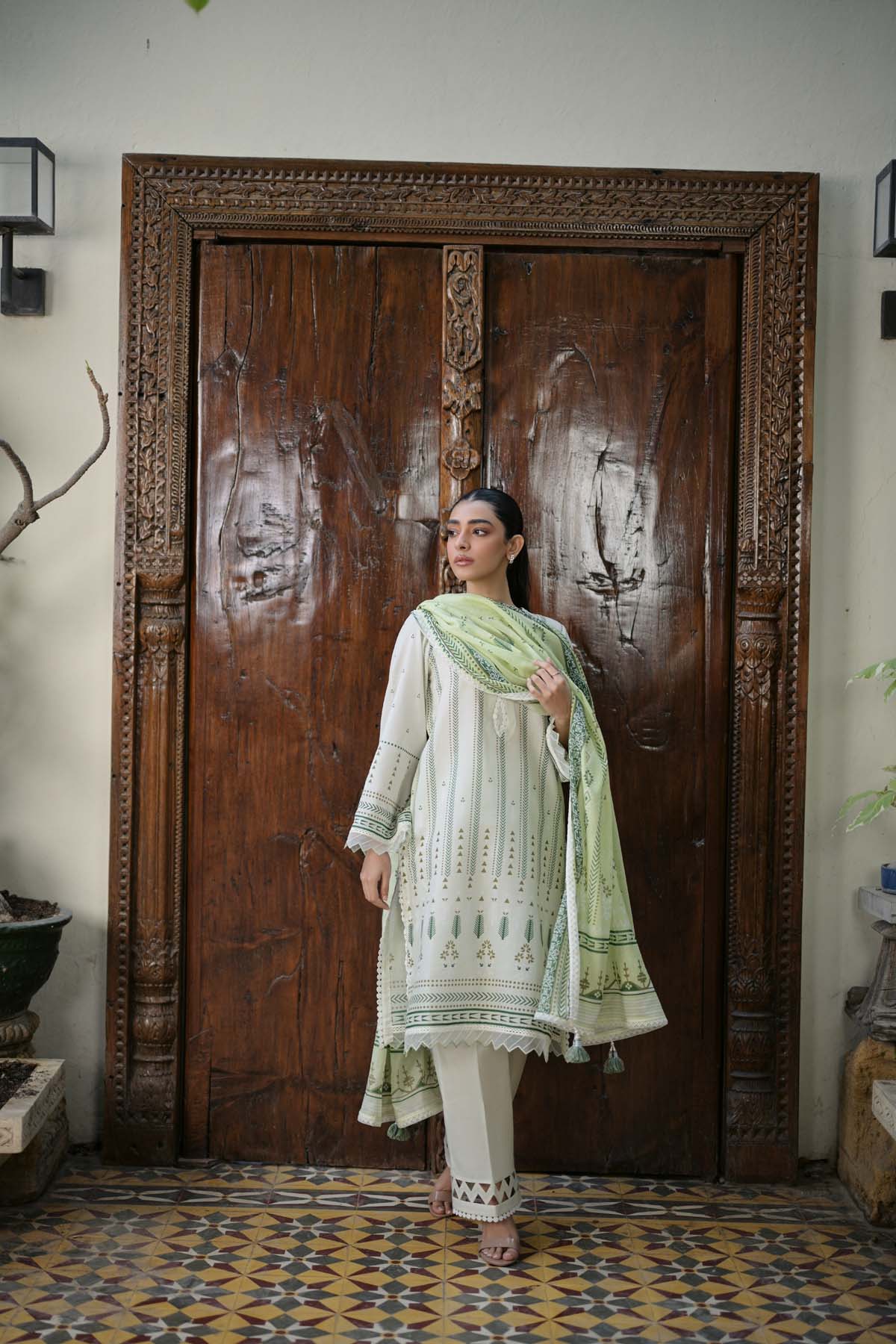 Sahar | Print Edit SS24 | P-16 - Pakistani Designer Dress - by Sahar | Type: Luxury - 100% Original at Saira Sultan