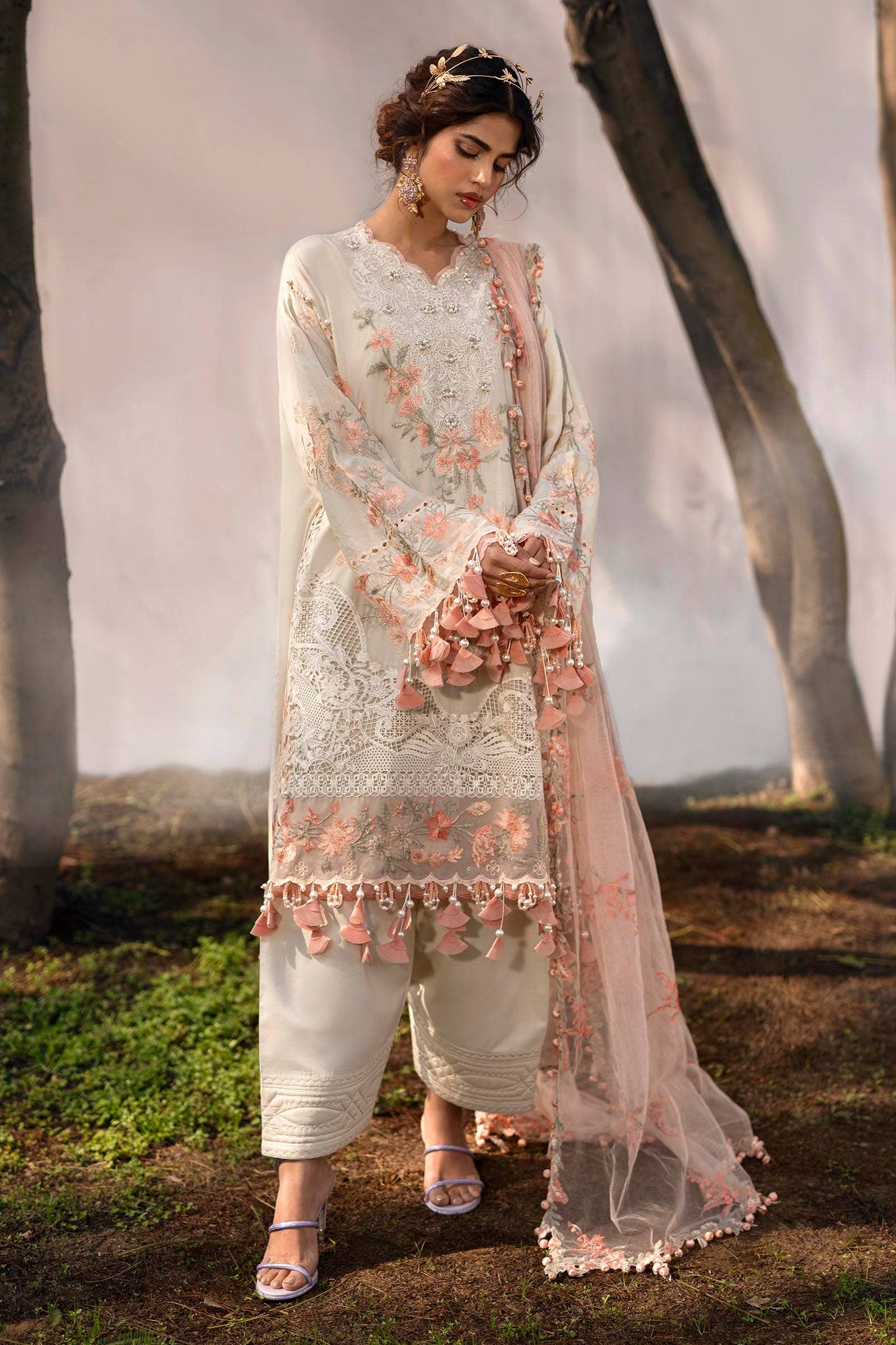 Sana Safinaz | Luxury Collection 24 | L241-003B-3CT - Pakistani Designer Dress - by Sana Safinaz | Type: Luxury - 100% Original at Saira Sultan