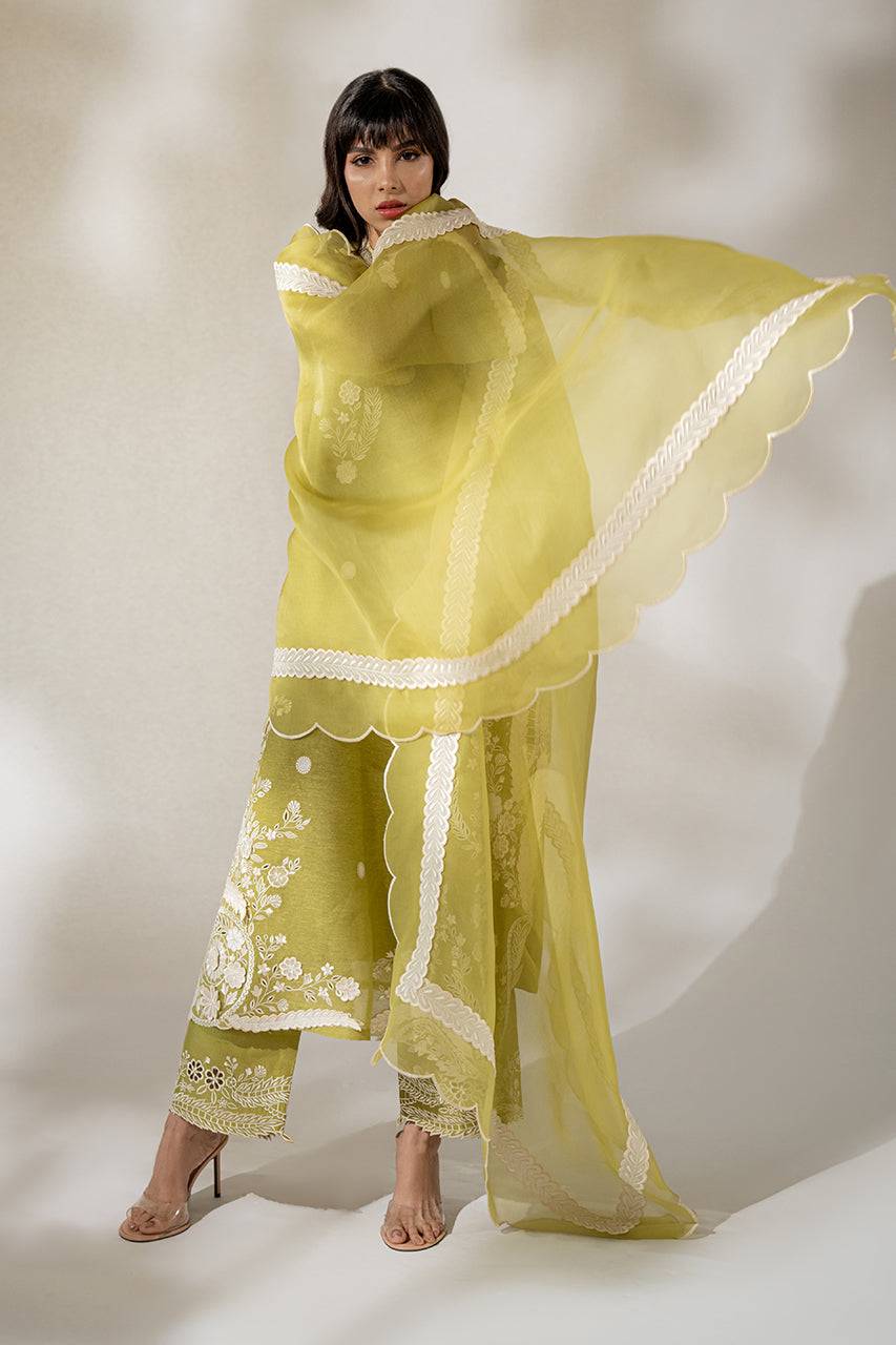 Sania Maskatiya | Eid Collection | Lila (B) - Pakistani Designer Dress - by Sania Maskatiya | Type: Formal - 100% Original at Saira Sultan