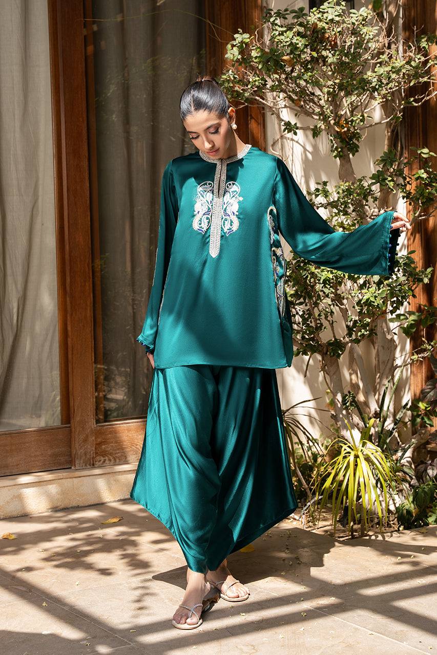 Sania Maskatiya | Eid Collection | Aja - Pakistani Designer Dress - by Sania Maskatiya | Type: Formal - 100% Original at Saira Sultan